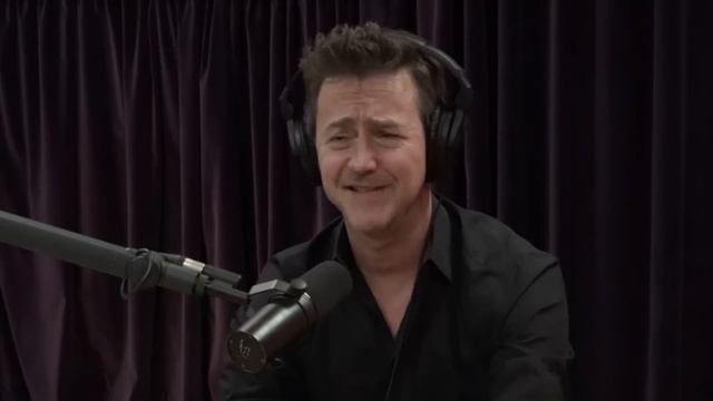 Edward Norton on the Brilliant Iconoclasm of Bob Dylan смотреть онлайн