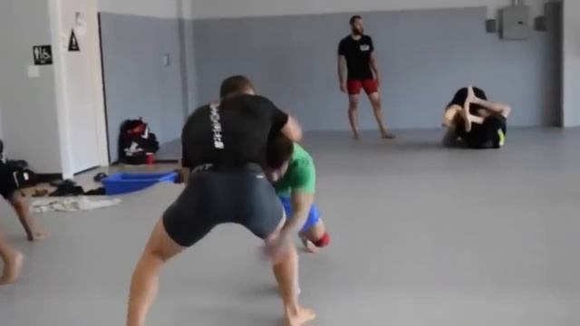 Чемпион UFC - Коди Гарбрандт готовится отстаивать свой титул. смотреть онлайн