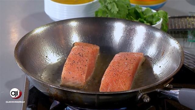 Receta De Salmón En Salsa Picante De Maracuyá Con Puré De Camote | Ají