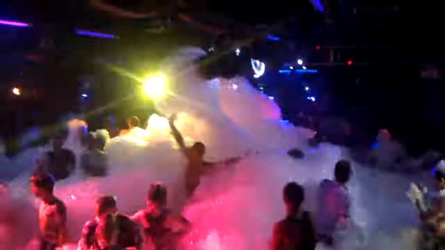 Пенная вечеринка РЦ GARAGE 28 июля 2012 Бьем рекорды part 1 смотреть онлайн