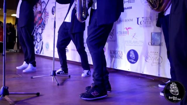 HeartBeat Brass Band on fashion show (live video by Сам Себе production) смотреть онлайн