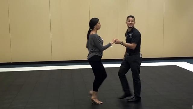 Salsa Heat Bootcamp - Enchufla смотреть онлайн