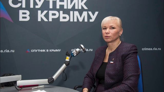 Елена Крестьянинова в эфире радио "Спутник в Крыму" смотреть онлайн
