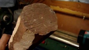 Процесс подготовки древесины при производстве токарных работ