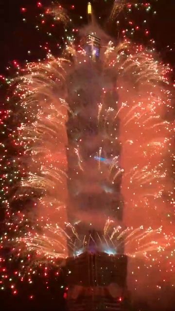 I believe in God, only I spell it Nature. —Frank Lloyd Wright #shorts #youtube #youtubechannel смотреть онлайн