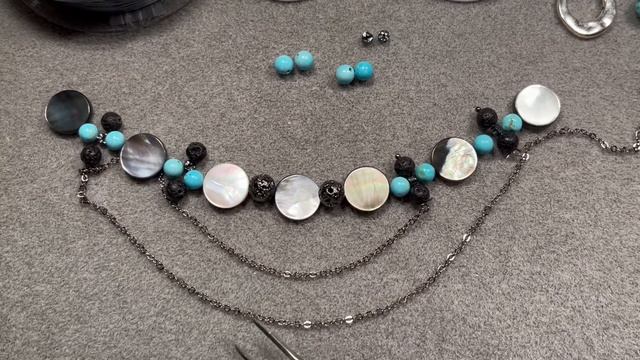 Комплект из перламутра#украшениеручнойработы #натуральные камни#necklace смотреть онлайн