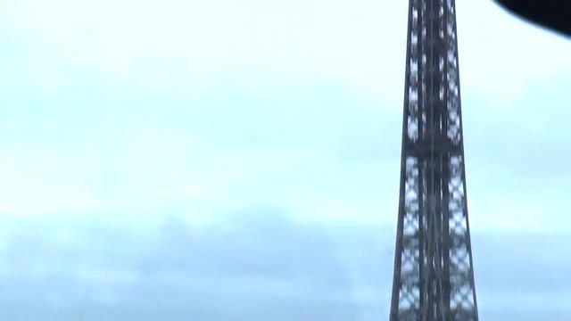 Eiffel Tower in Paris, France / Париж, Франция Эйфелева башня смотреть онлайн