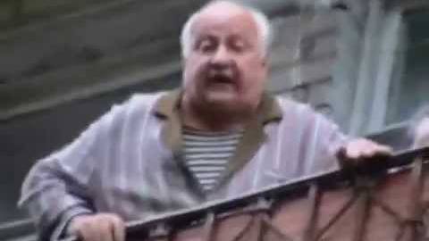 О первом телефонном пранке в СССР (18+) смотреть онлайн