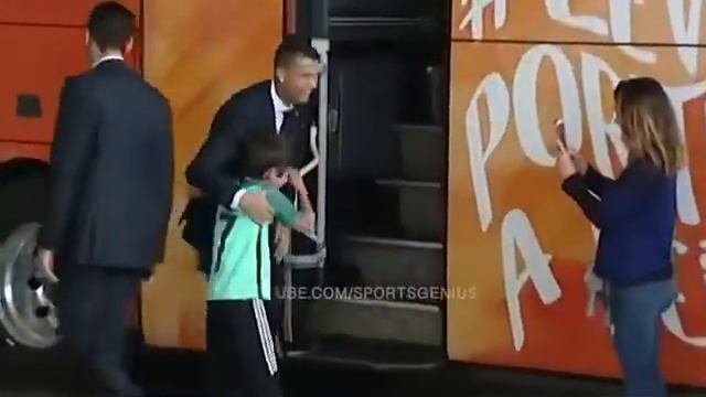 Роналду и Месси взаимное уважение смотреть онлайн