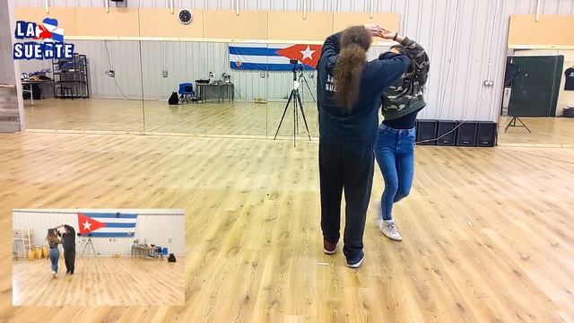 "Sombrero Complicado" - Intermediate salsa move for couples смотреть онлайн