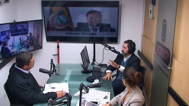 SUCESOS ENTREVISTA A CÉSAR NAVAS Y CARLOS LARREA CRESPO смотреть онлайн