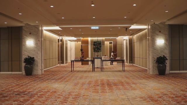 The New Grand Ballroom and Function Rooms смотреть онлайн