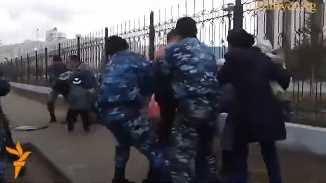 Astana police detains protesters and their children for 2nd time