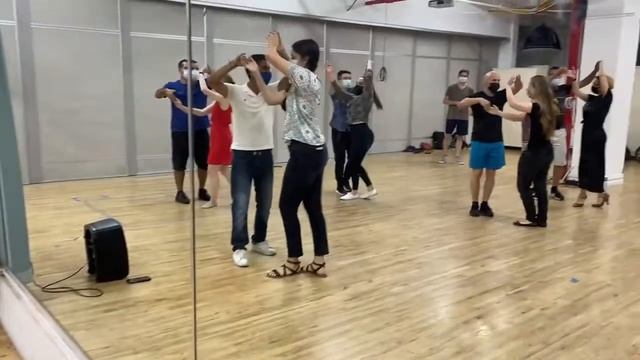 Beginner Class! - Music By Leoni Torres | Salsa Class NYC