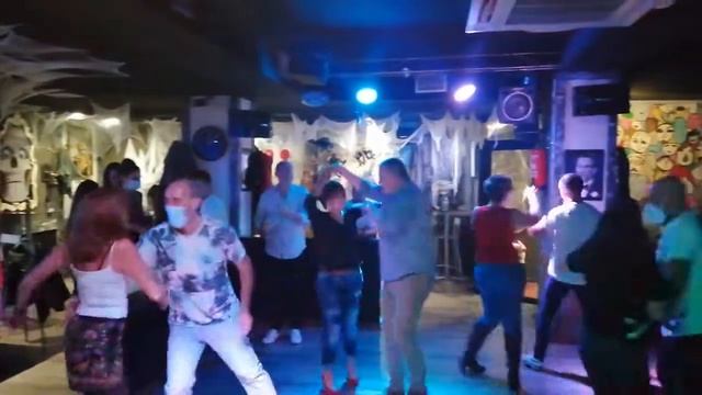 Enchufla Club de Salsa (Madrid) смотреть онлайн