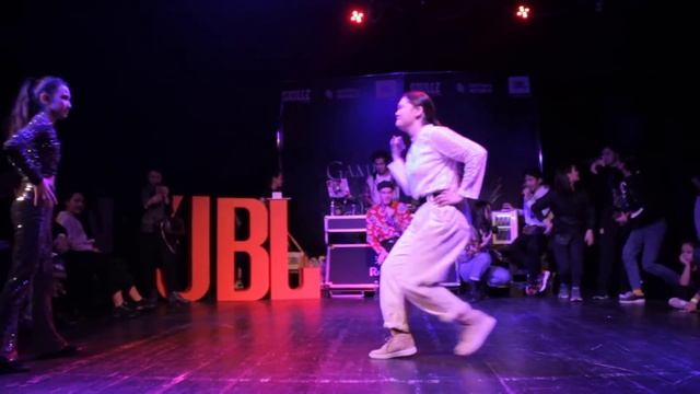JUST A BATTLE Vol.8 WAACKING BEGINNERS 1/4 Delicious Vs. Aliya TNB смотреть онлайн