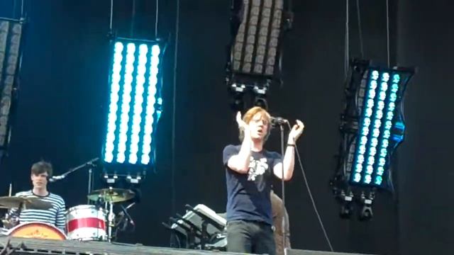 Kaiser Chiefs - The Angry Mob (Lollapalooza - Chicago 8/9/09) смотреть онлайн