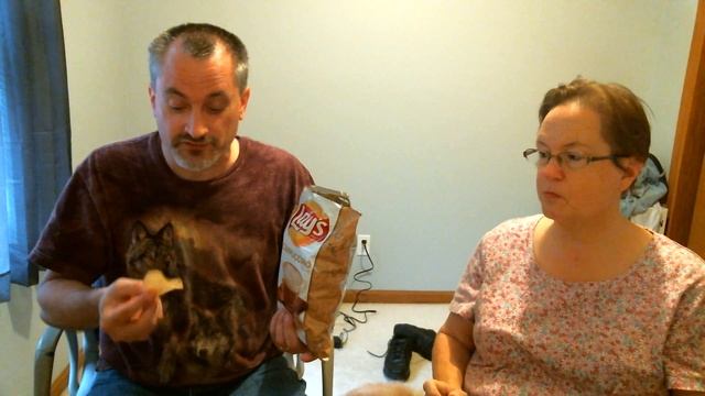 LAYS CAPPUCCINO POTATO CHIP TASTE TEST смотреть онлайн