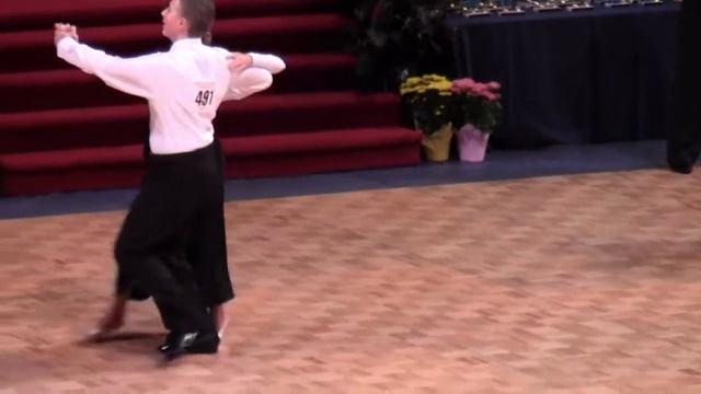 James and Oliva waltz in the finals at Nationals смотреть онлайн