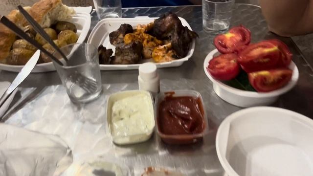 БУДНИ НА МОРЕ | ВЕСЕЛЬЕ С ПОДРУГОЙ И РОДИТЕЛЯМИ | КАК МЫ ОТРАВИЛИСЬ смотреть онлайн