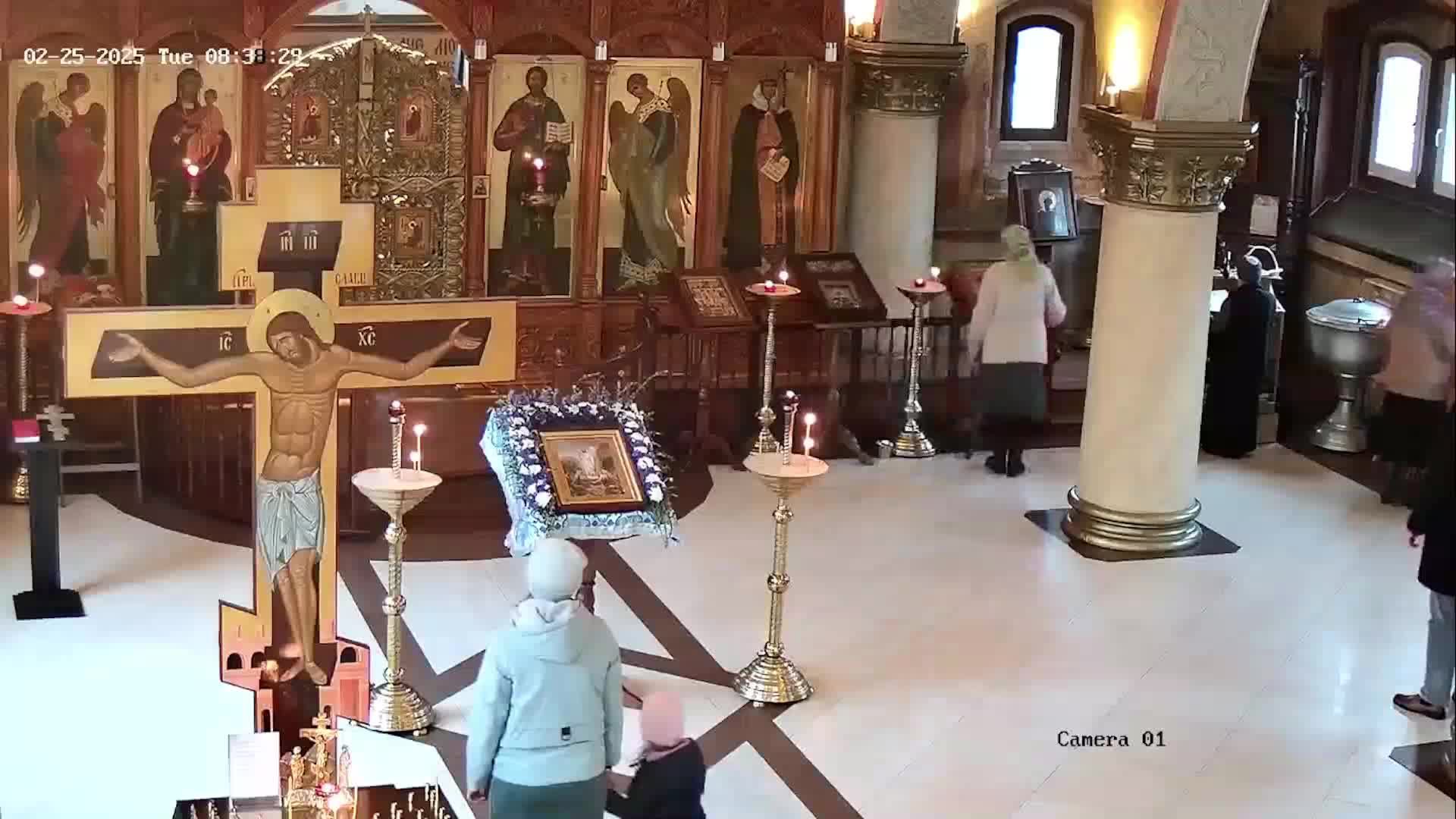 Божественная литургия. 25.02.2025 в 9-00. смотреть онлайн