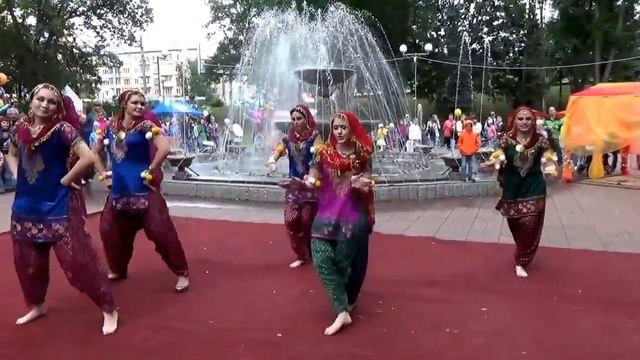 Amrapali-Russia-Leena Goel-city Day of Tver in 2014 смотреть онлайн