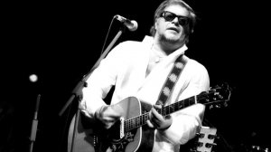 Борис Гребенщиков поет Харе Кришна!