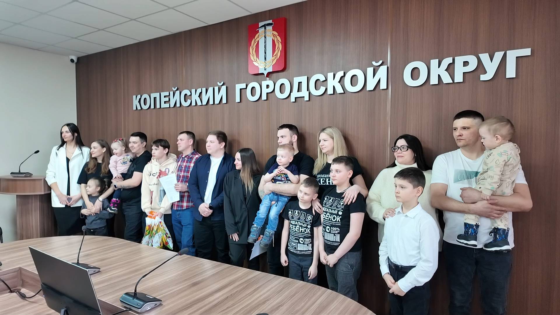 Молодые семьи получили жилищные сертификаты смотреть онлайн