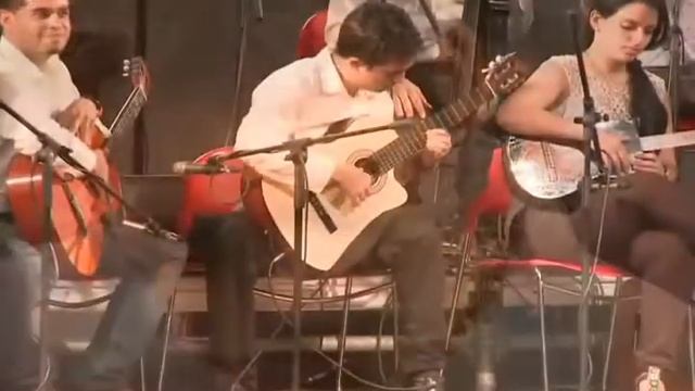 Un Día De Noviembre, Compositor  Mtro. Leo Brouwer. Orquesta  Corazón Adentro, Dirige Roger Cantero