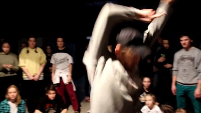 Романова Марина vs Bazz Zombia | HIP-HOP PRO 1/8 | ТОЧКА РОСТА 2017 смотреть онлайн