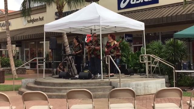 Kalena Ku- Haleiwa Hula