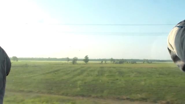 Доброе утро, под стук колёс..Вот и Херсонские поля..... смотреть онлайн
