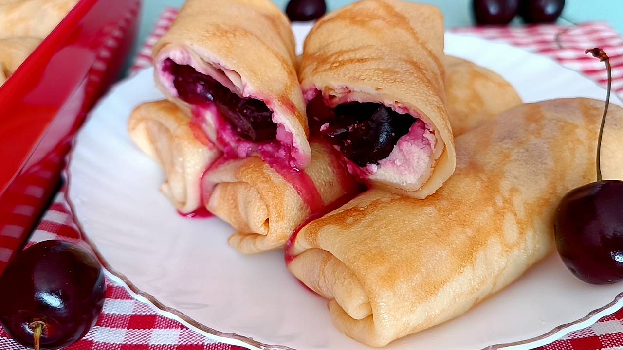 🍒 Блины с творогом и вишней. Рецепт ВКУСНЫХ БЛИНОВ с начинкой из творога и вишни смотреть онлайн
