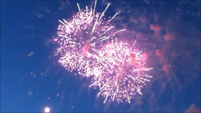 салют в Питере смотреть онлайн