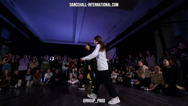 DANCEHALL INTERNATIONAL 2022 - 2VS2 BATTLE| OSCAR & PAPI K [WIN] vs MILA & KATIA смотреть онлайн