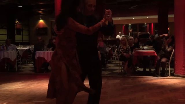 Angela Ruth Manonellas y Andreas Erbsen, El Adios смотреть онлайн