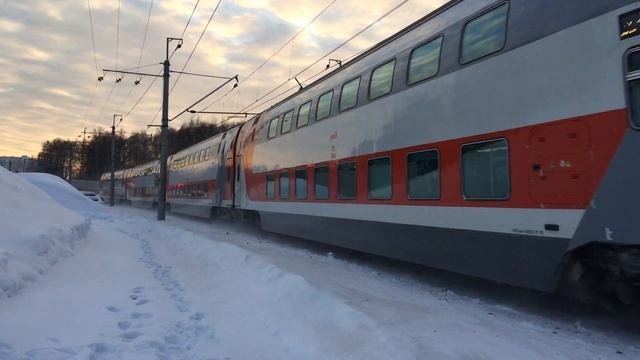 ЭП20-008 с двухэтажным поездом на закате! смотреть онлайн
