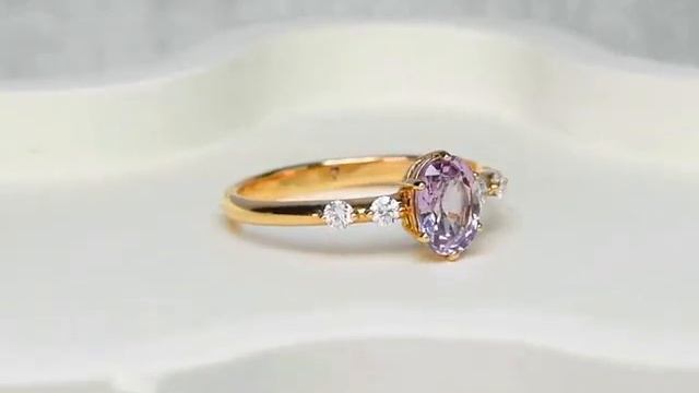 Золотое кольцо с розовым Сапфиром и Бриллиантами. смотреть онлайн