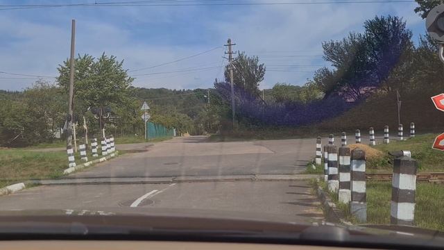 ТЕПЛОВОЗ ЧМЭ3-2895 С ПРИВЕТЛИВОЙ ЛОКОМОТИВНОЙ БРИГАДОЙ ТИФОН ГУДОК ГРОМКИЙ ДИЗЕЛЬ-ПОЕЗД Д1628-1 смотреть онлайн