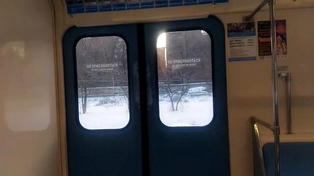 Звук редуктора у вагона 81-717.5М 8826 смотреть онлайн