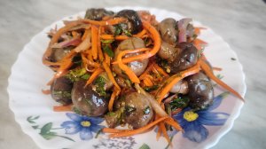 Салат с шампиньонами.