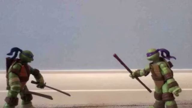 TMNT Stop Motion Battle Leonardo Vs Donatello