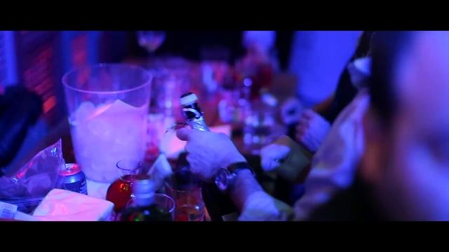 Patio Cocktail Bar Presents International Dj Donatello смотреть онлайн