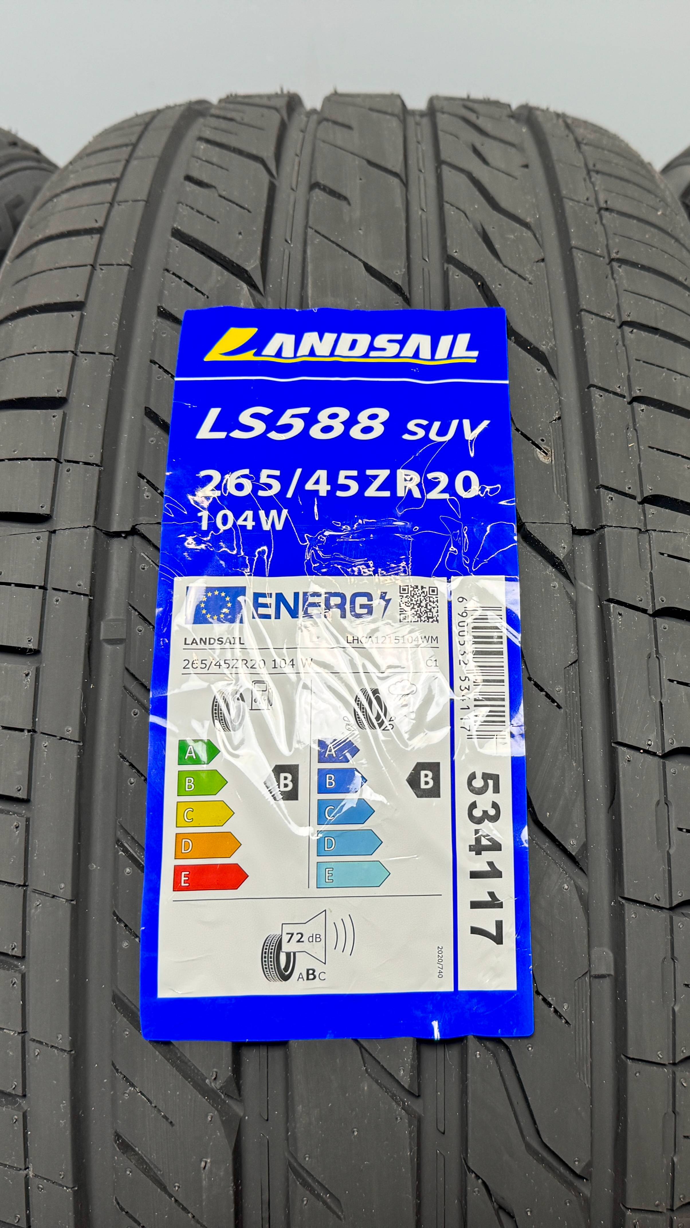 LS588 SUV