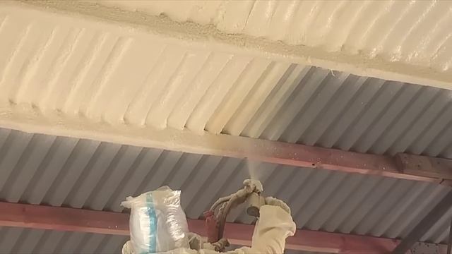 УТЕПЛЕНИЕ АНГАРА (ГАРАЖА) ПЕНОЙ. НАПЫЛЯЕМЫЙ УТЕПЛИТЕЛЬ. смотреть онлайн