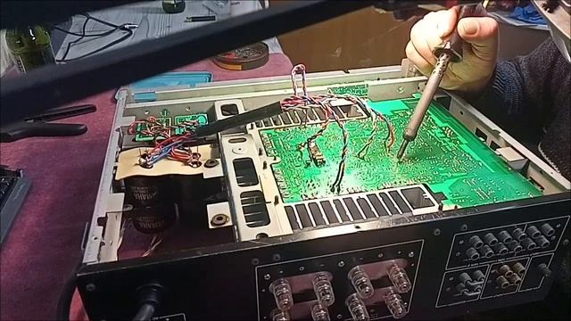 Yamaha A-1000 - пропайка плат в реальном времени (отрывок) смотреть онлайн