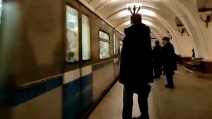 Метропоезд 81-741.4 "Русич"прибывает на станцию Арбатская