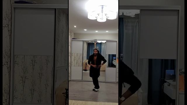 Trainin' at home during quarantine смотреть онлайн