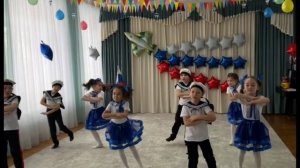 "На палубе матросы"