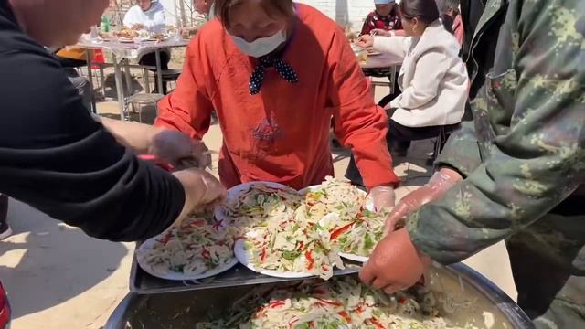 山东农村吃席现场，220元10个菜2个汤，真实惠#山东大席菜